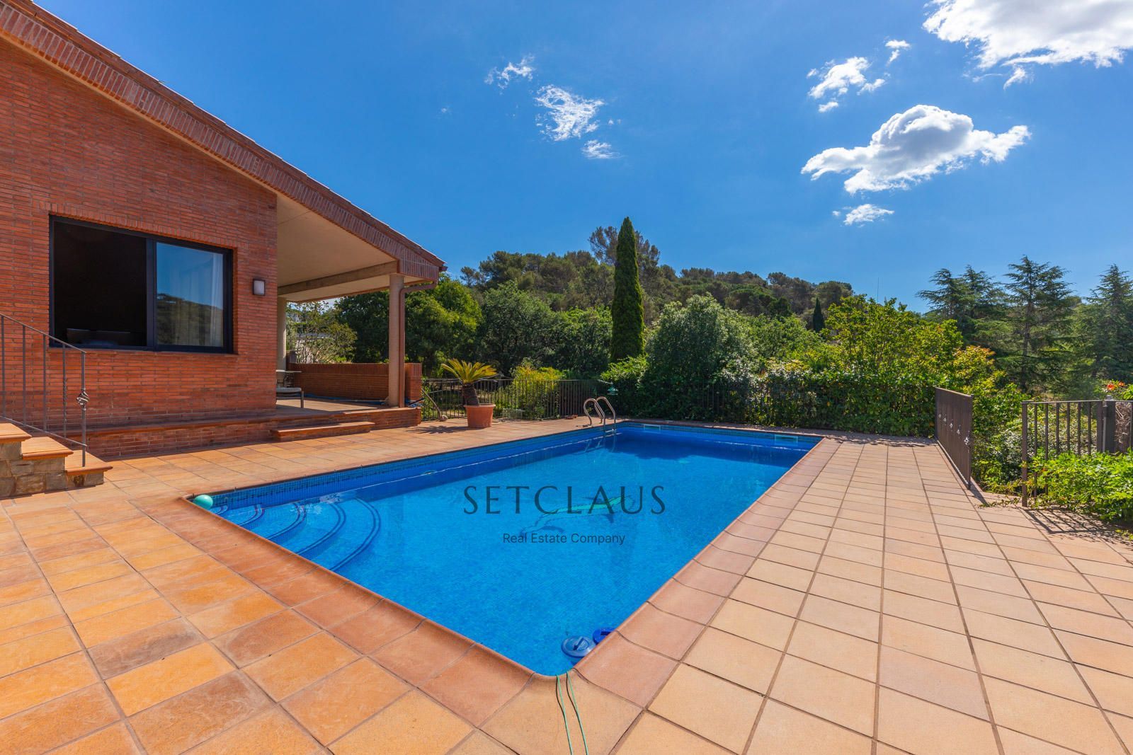 Inmueble VALLROMANES. Central location, with plenty of natural light and panoramic views foto 4