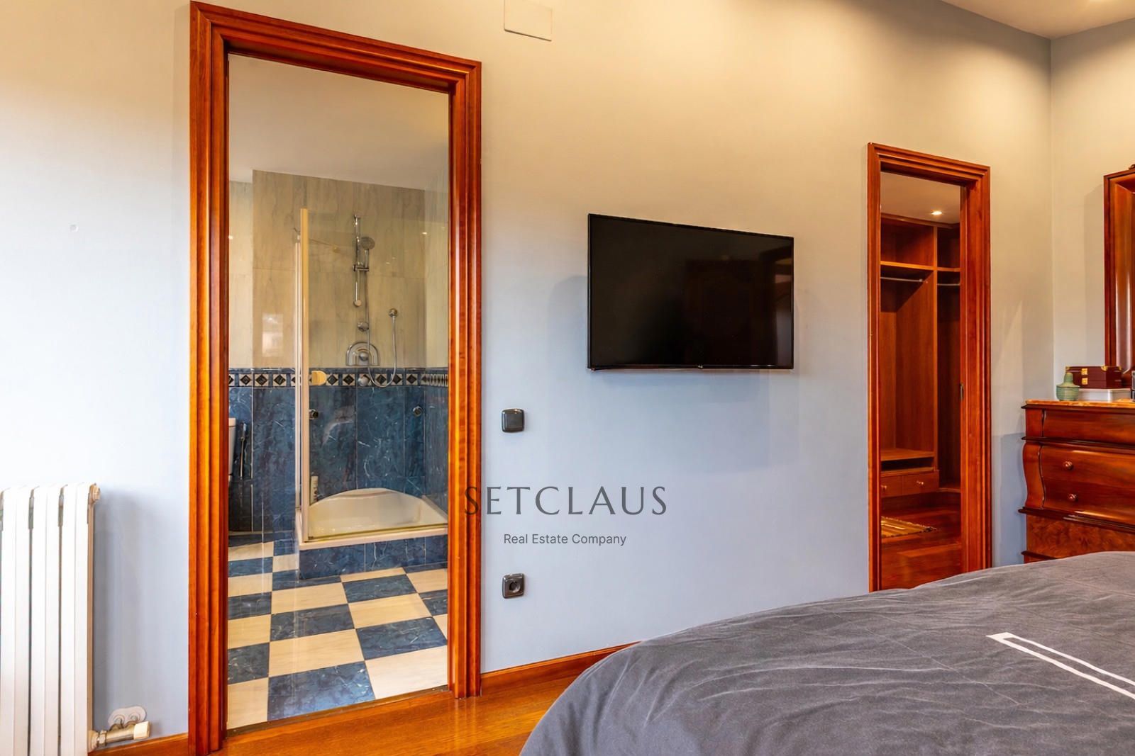 Inmueble VALLROMANES. Central location, with plenty of natural light and panoramic views foto 27