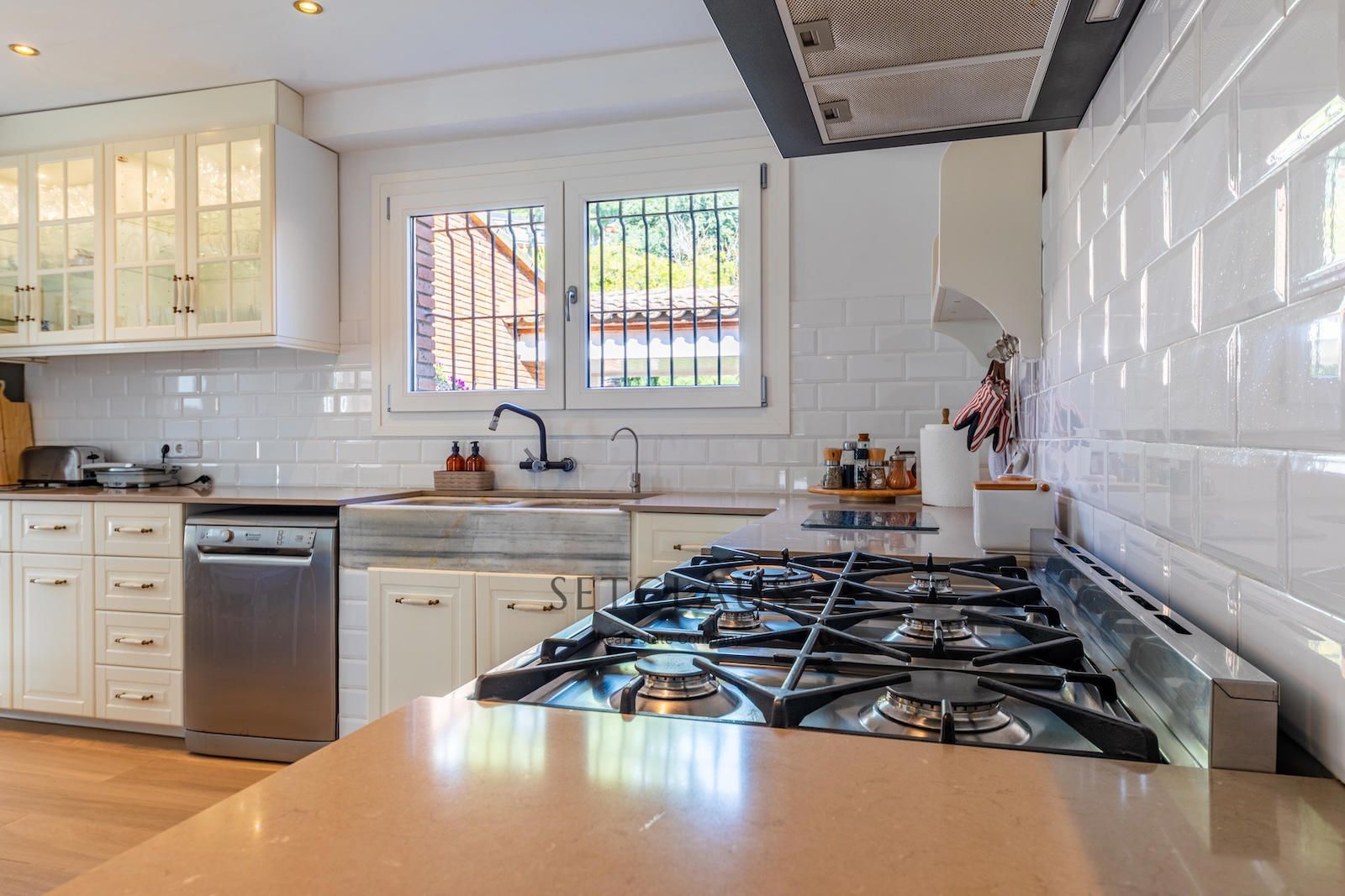 Comprar Chalet independiente en Premia de Dalt el lujo de vivir sin escaleras foto 23