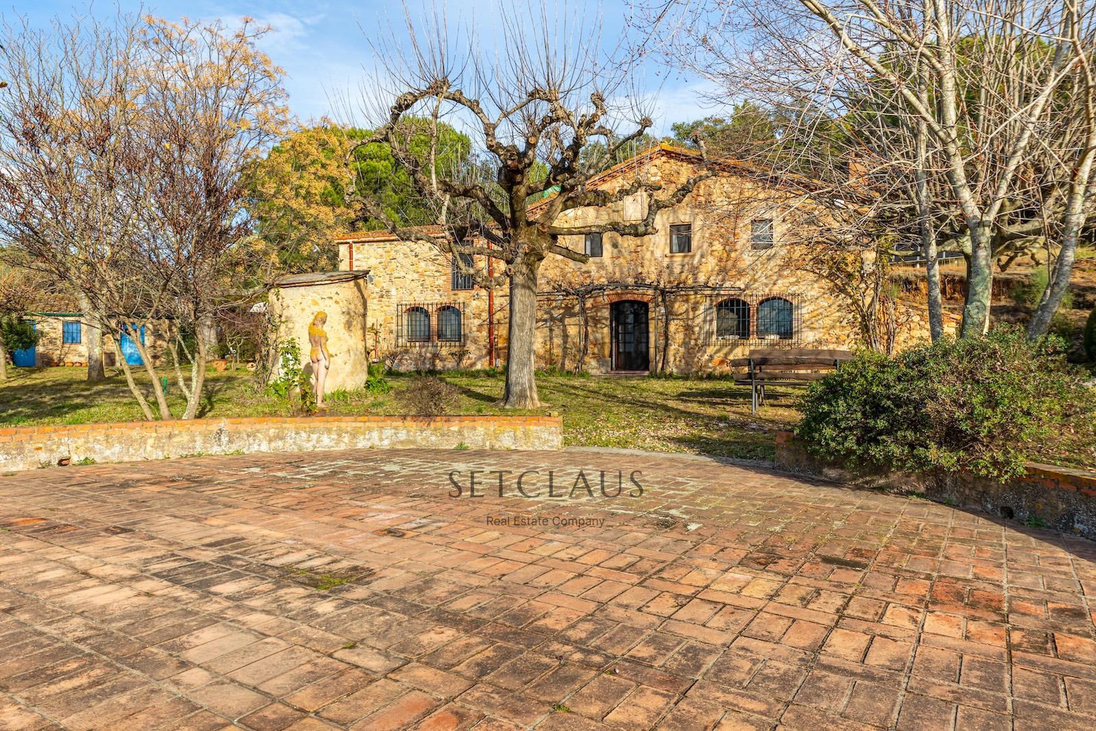 Comprar SANT FELIU DE BUIXALLEU. Authentic century-old farmhouse with land foto 10