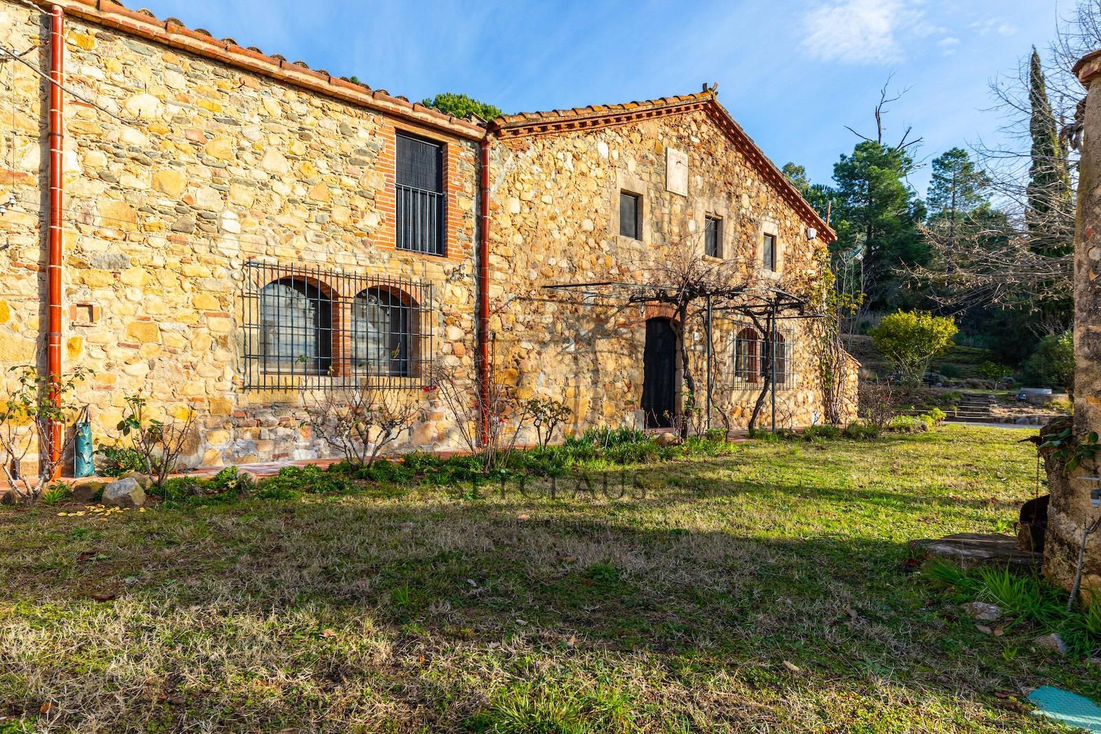 Comprar SANT FELIU DE BUIXALLEU. Authentic century-old farmhouse with land foto 6