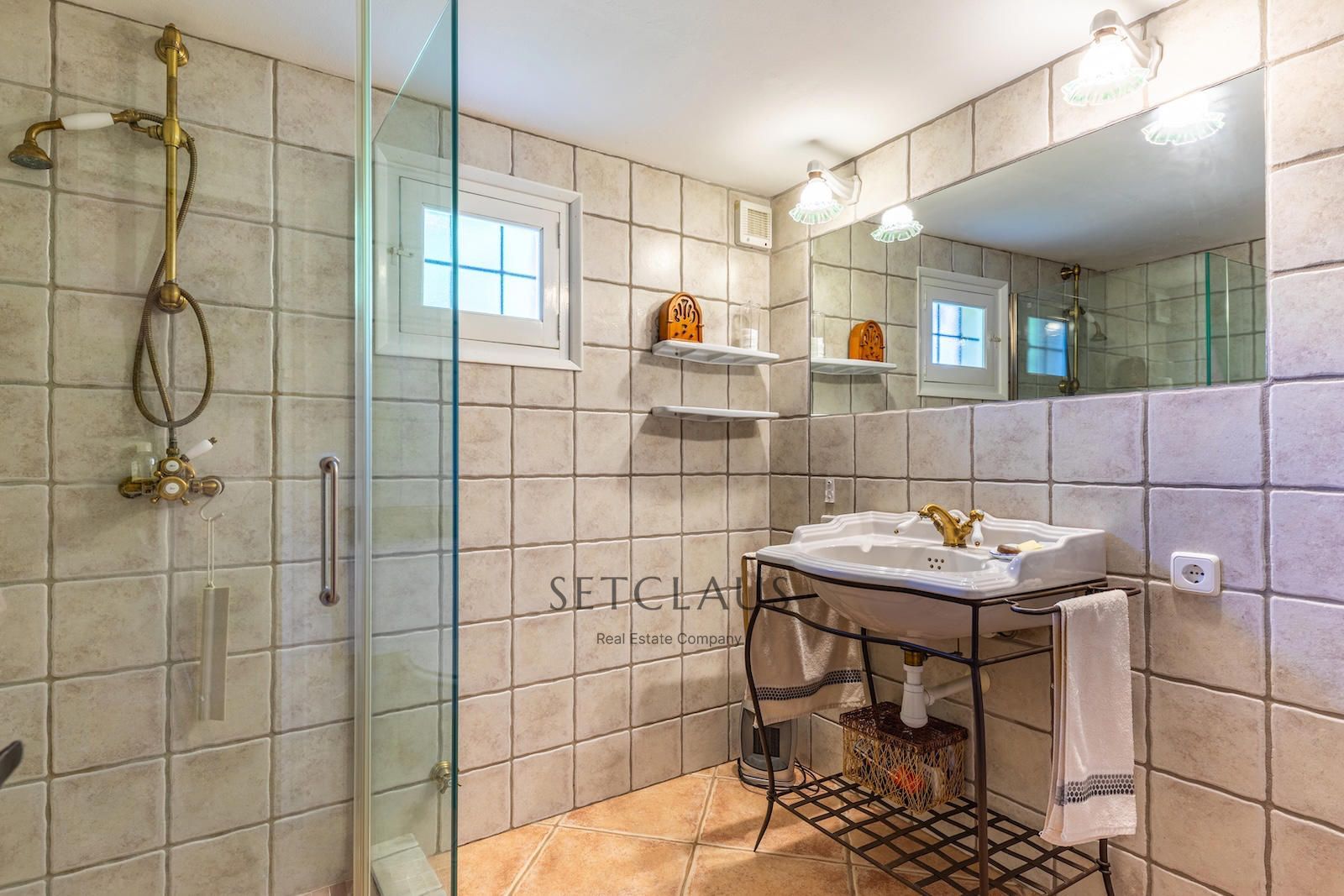 Comprar SANT FELIU DE BUIXALLEU. Authentic century-old farmhouse with land foto 29