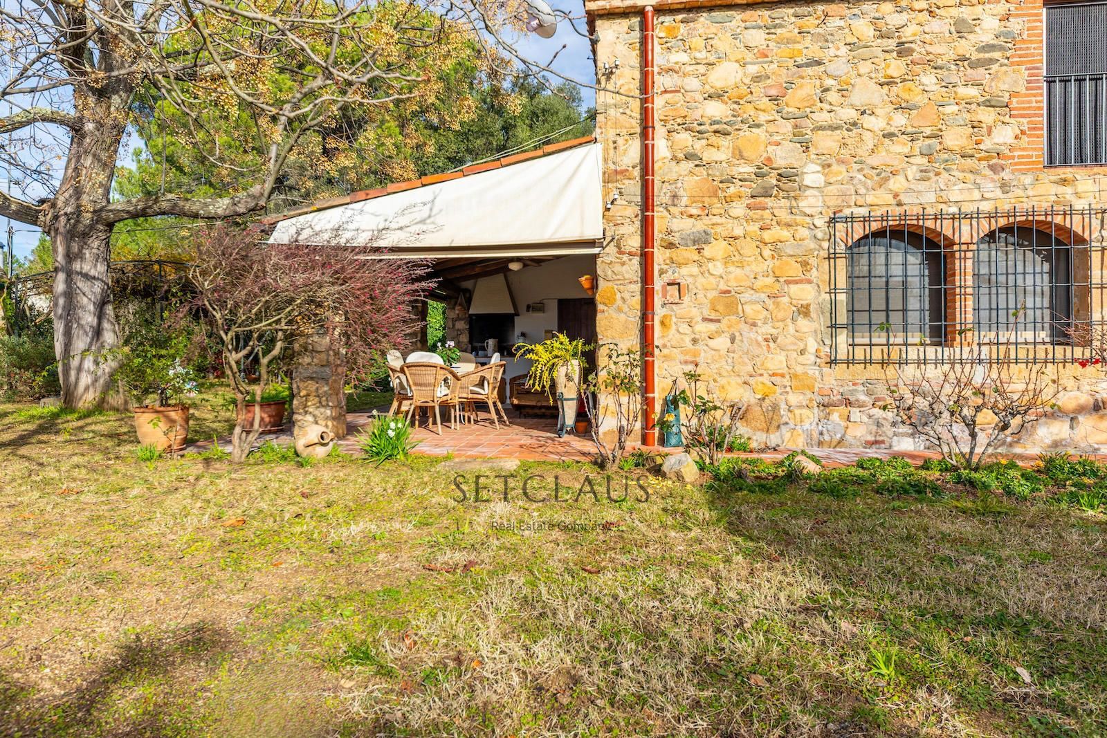 Comprar SANT FELIU DE BUIXALLEU. Authentic century-old farmhouse with land foto 34