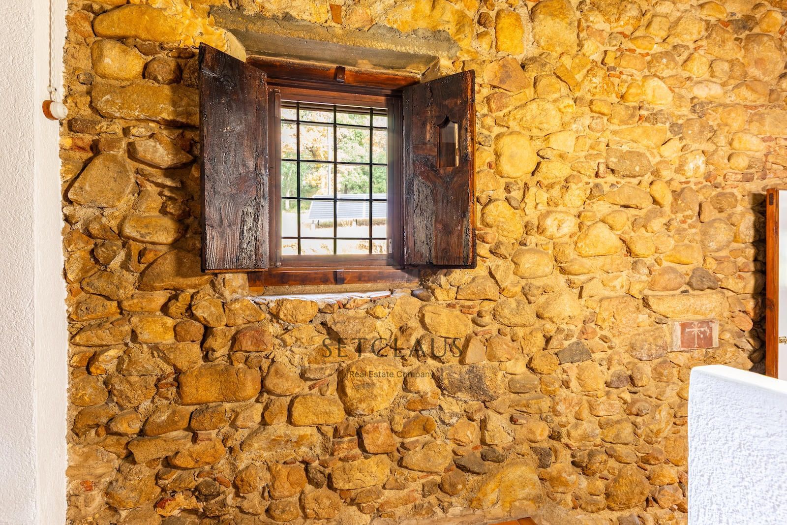 Comprar SANT FELIU DE BUIXALLEU. Authentic century-old farmhouse with land foto 43