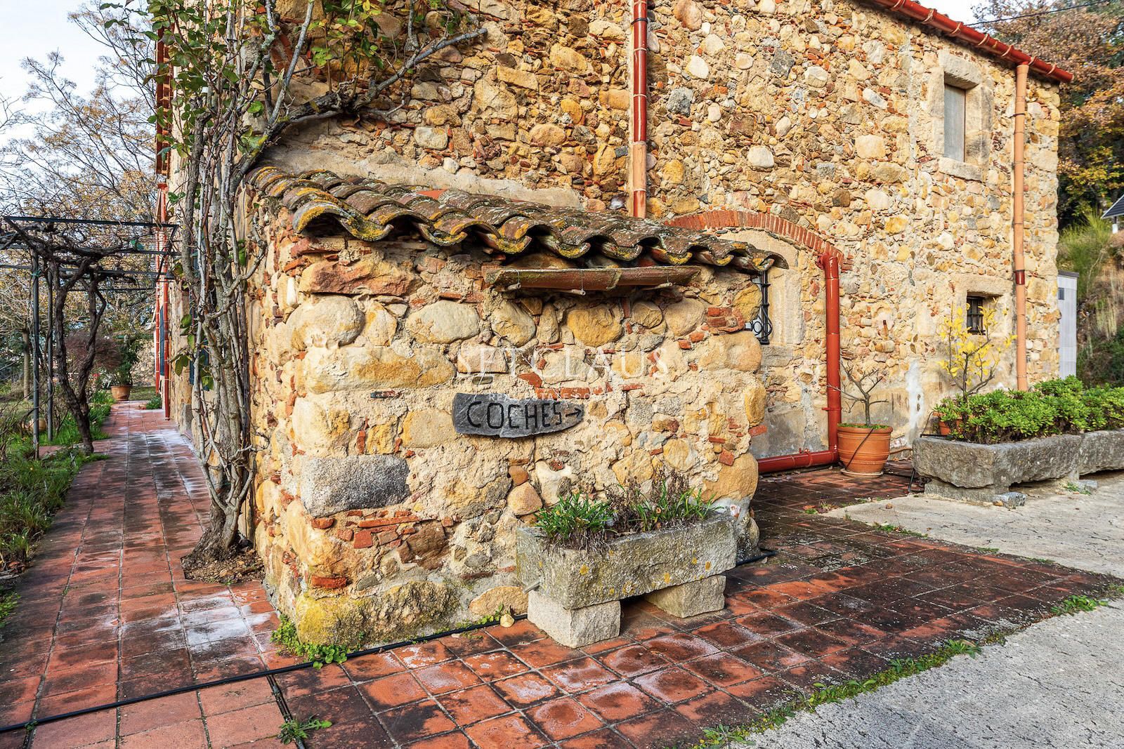 Inmueble Masía con encanto y gran terreno en Breda – Sant Feliu de Buixalleu foto 38