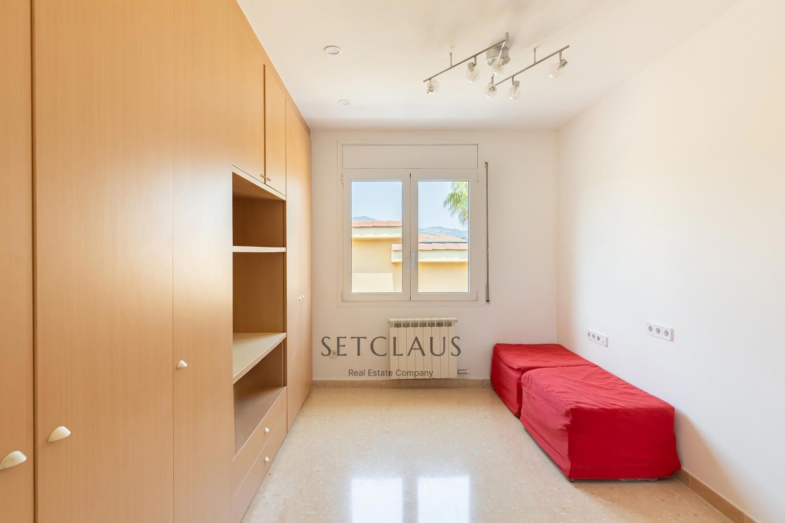 Comprar Chalet independiente con jardín de 325 m² y 5 habitaciones en Can Teixidó (Alella) foto 46