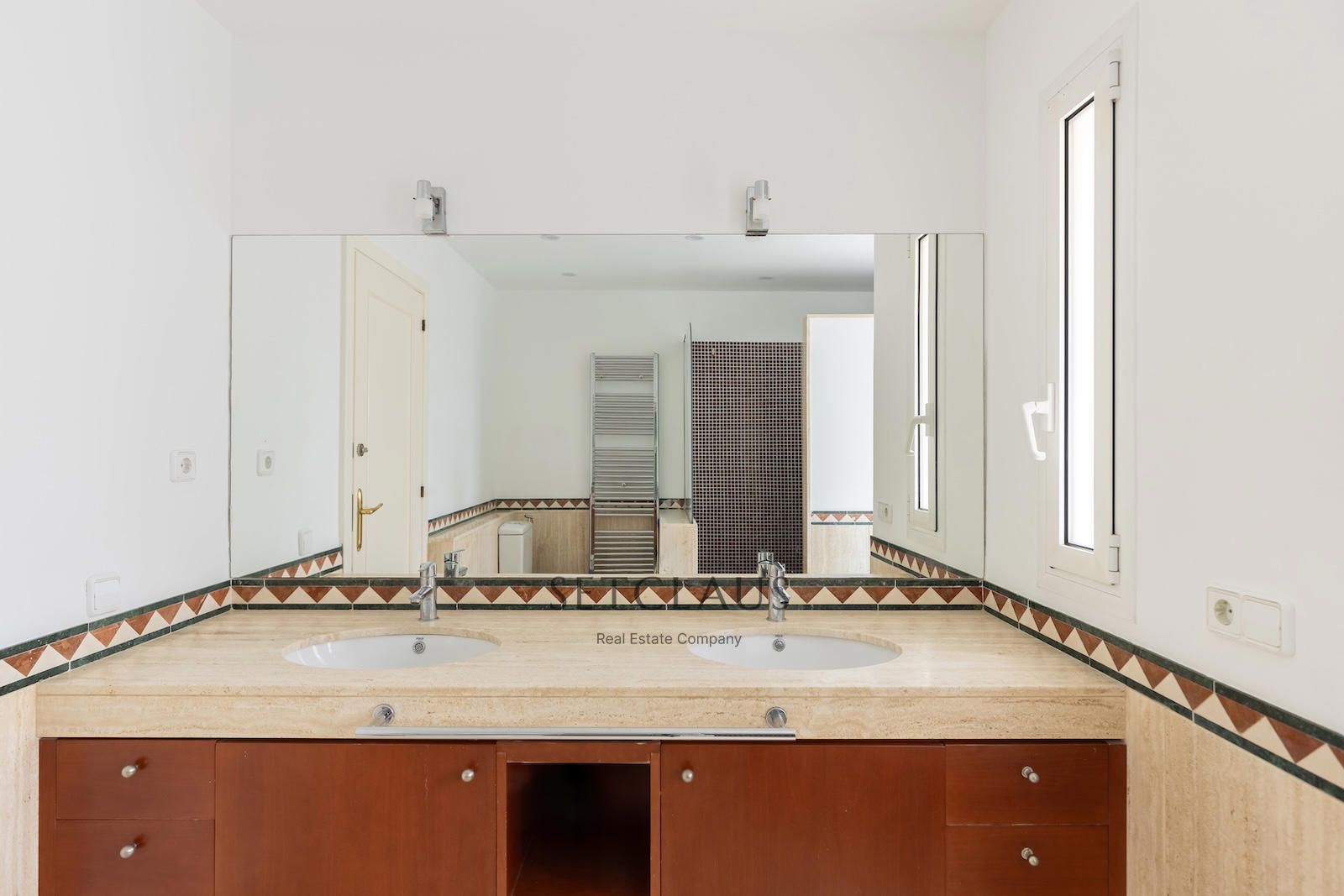 Comprar Chalet independiente con jardín de 325 m² y 5 habitaciones en Can Teixidó (Alella) foto 53