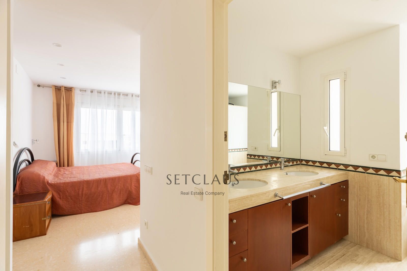 Comprar Chalet independiente con jardín de 325 m² y 5 habitaciones en Can Teixidó (Alella) foto 28