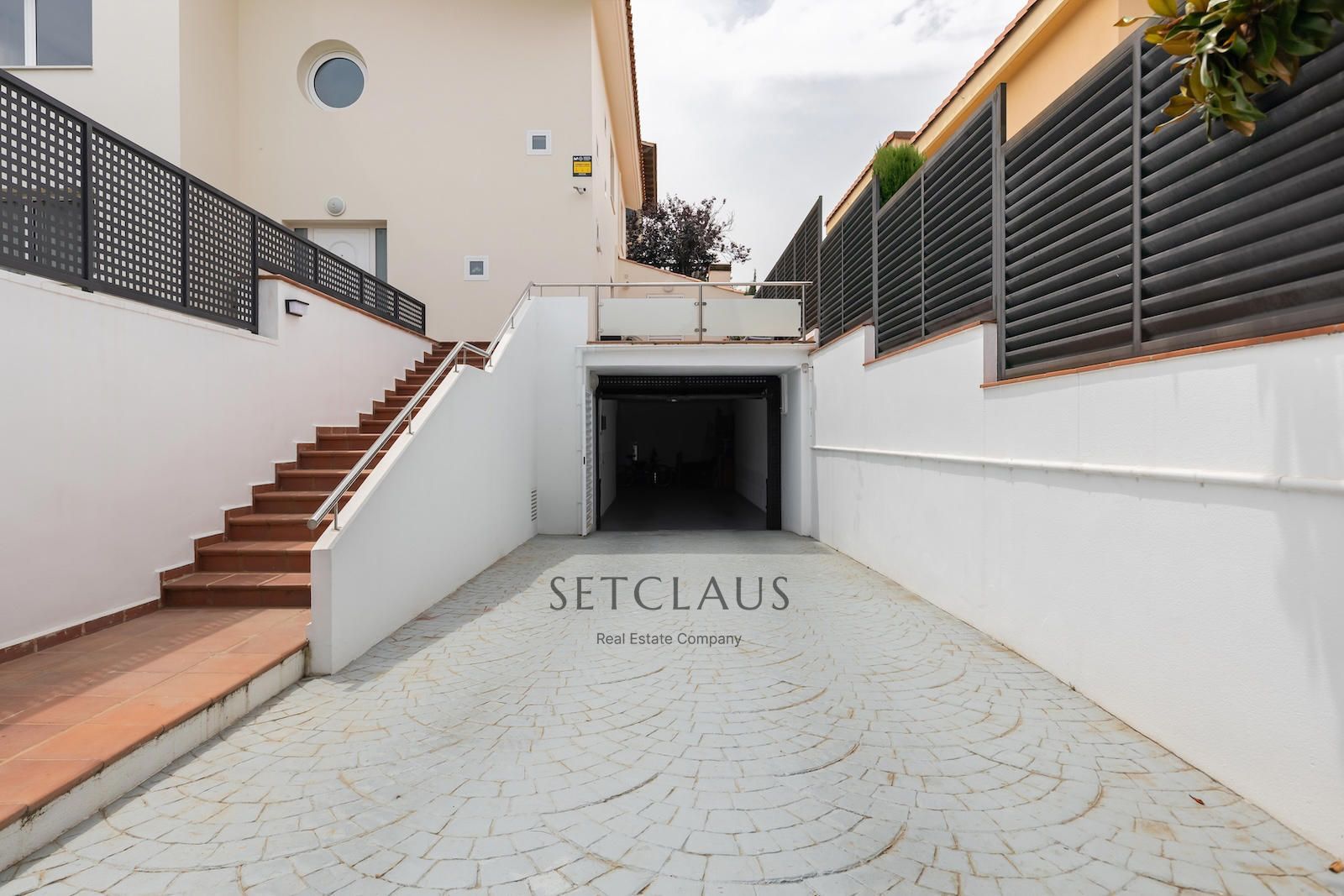 Comprar Chalet independiente con jardín de 325 m² y 5 habitaciones en Can Teixidó (Alella) foto 79