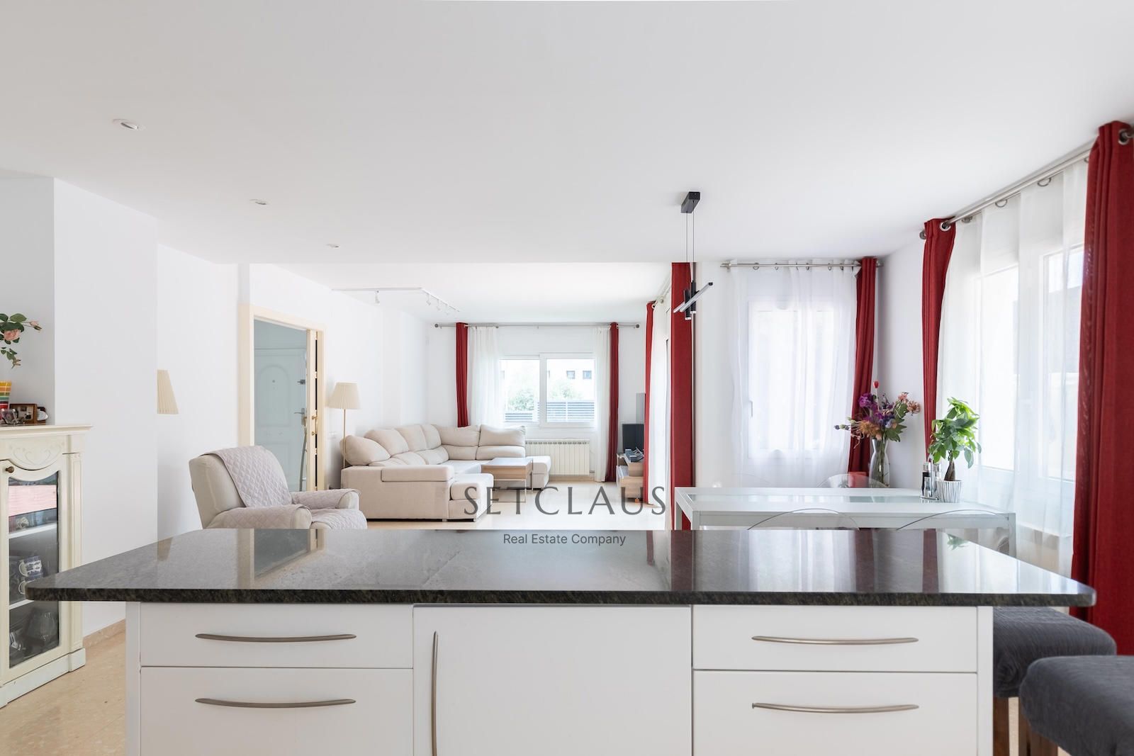 Comprar Chalet independiente con jardín de 325 m² y 5 habitaciones en Can Teixidó (Alella) foto 21