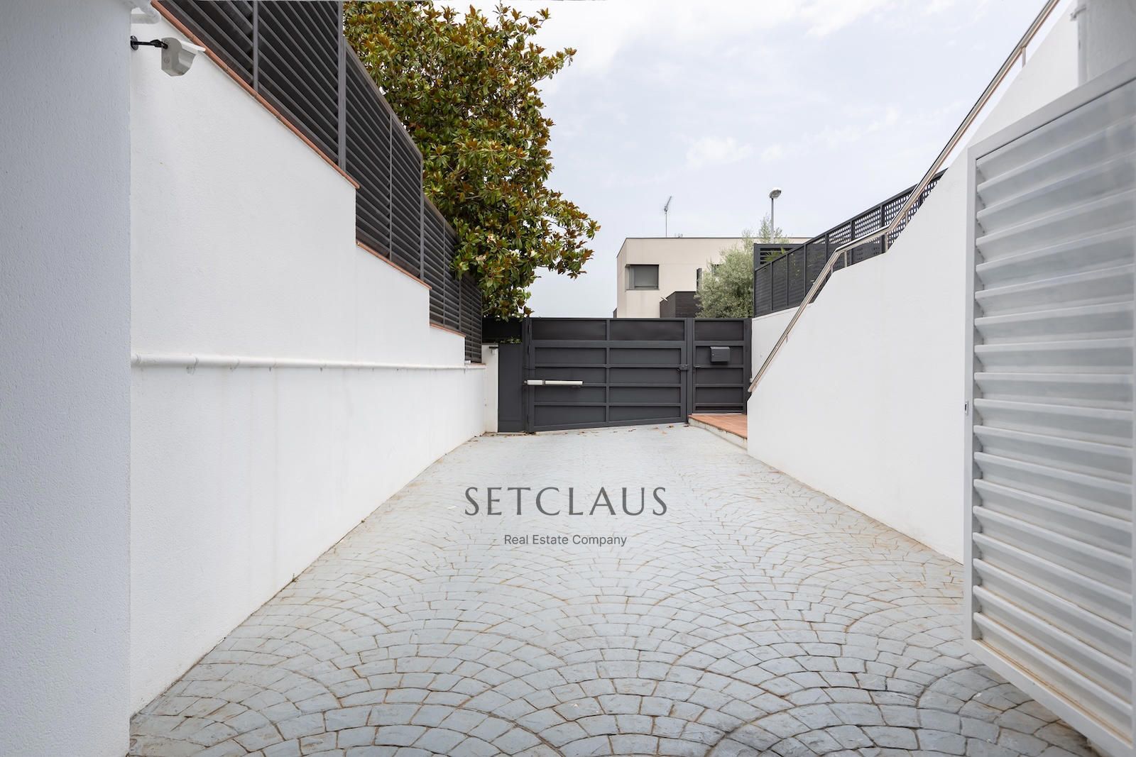 Comprar Chalet independiente con jardín de 325 m² y 5 habitaciones en Can Teixidó (Alella) foto 80