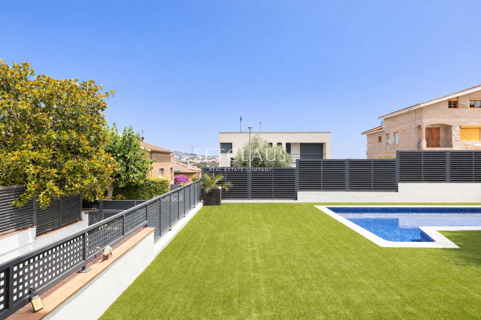 Comprar Chalet independiente con jardín de 325 m² y 5 habitaciones en Can Teixidó (Alella) foto 7