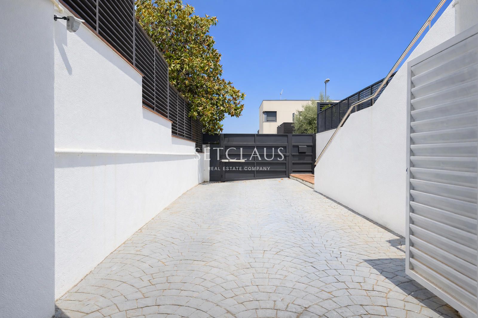 Comprar Chalet independiente con jardín de 325 m² y 5 habitaciones en Can Teixidó (Alella) foto 79