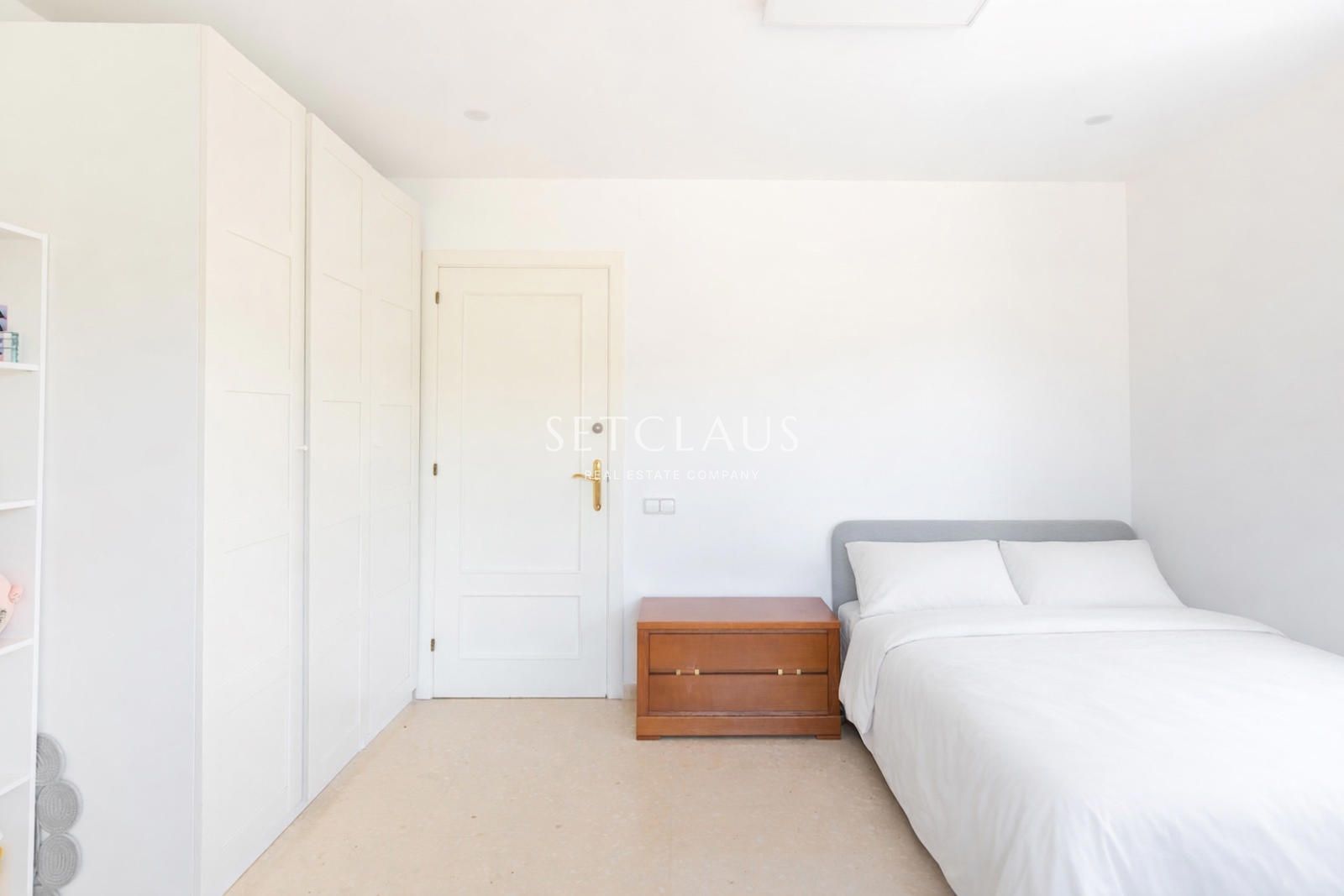 Comprar Chalet independiente con jardín de 325 m² y 5 habitaciones en Can Teixidó (Alella) foto 37