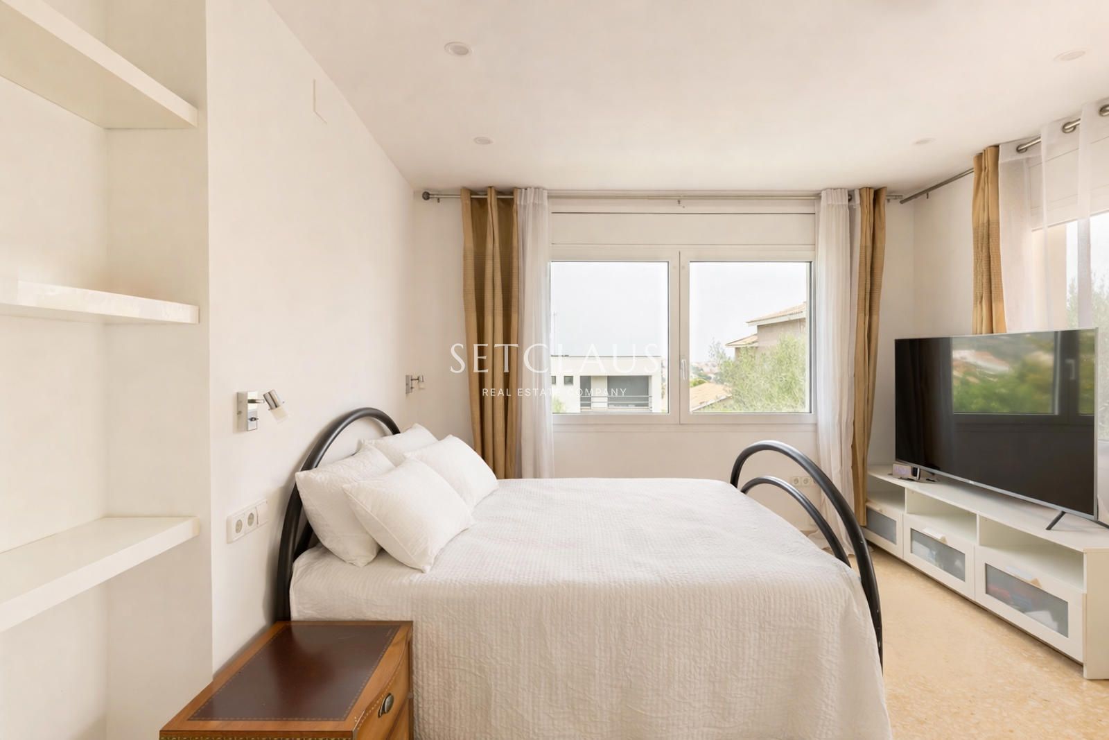 Comprar Chalet independiente con jardín de 325 m² y 5 habitaciones en Can Teixidó (Alella) foto 29