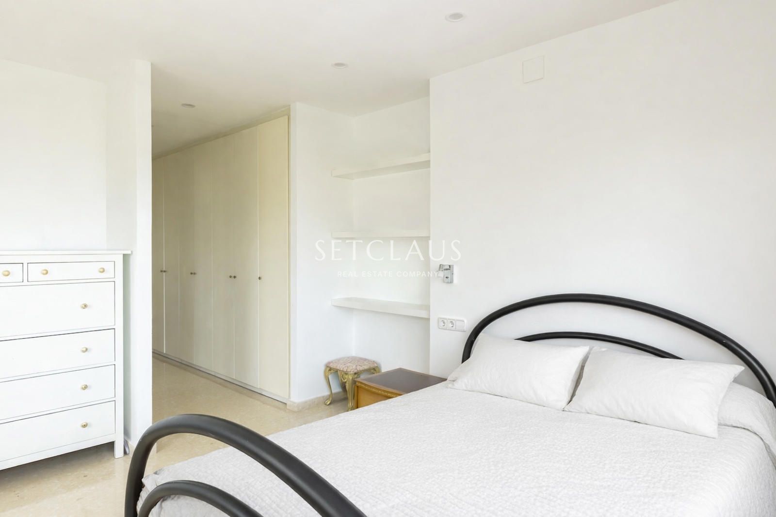 Comprar Chalet independiente con jardín de 325 m² y 5 habitaciones en Can Teixidó (Alella) foto 31