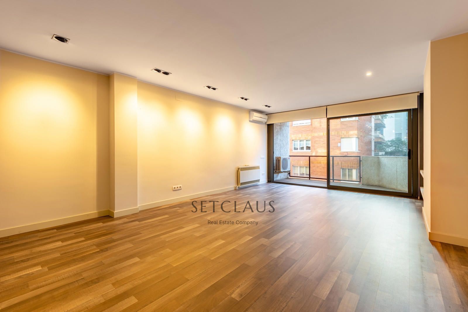 Comprar Spacious apartment with double balcony and parking in Sarrià foto 8