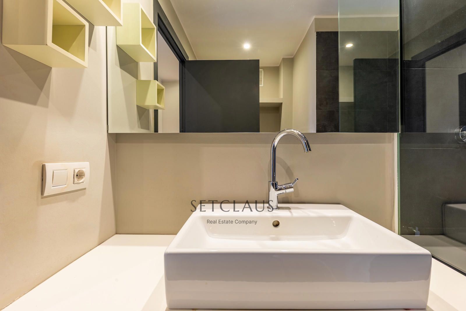 Comprar Spacious apartment with double balcony and parking in Sarrià foto 23