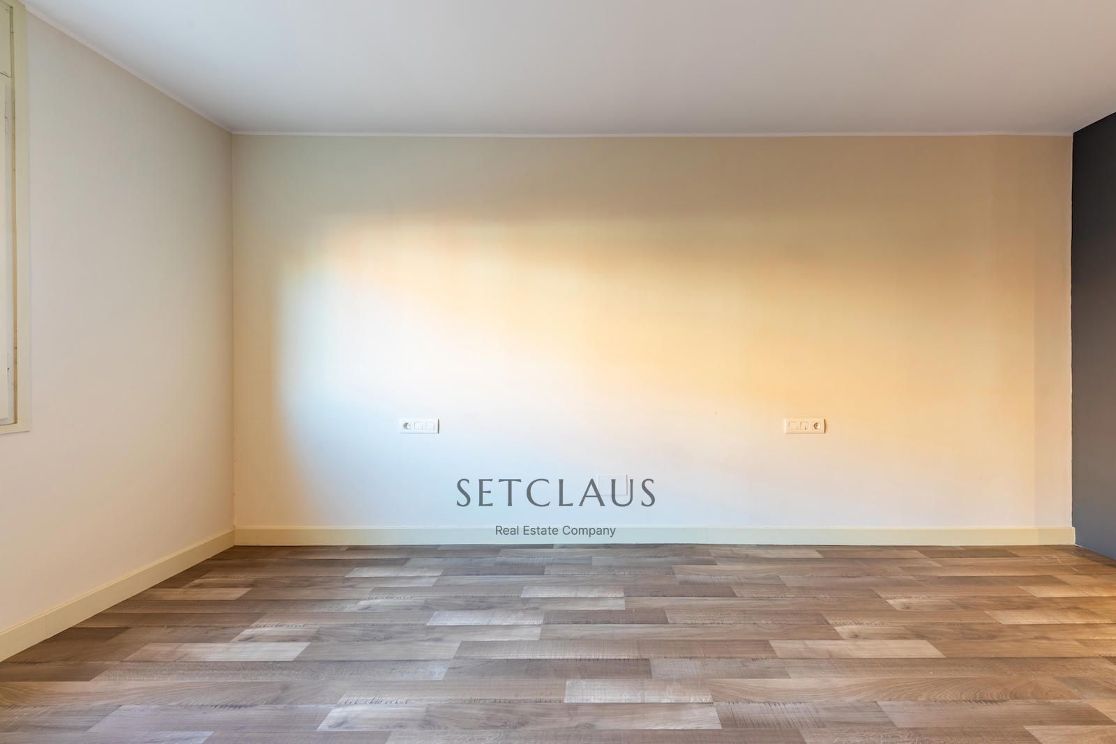 Comprar Spacious apartment with double balcony and parking in Sarrià foto 15