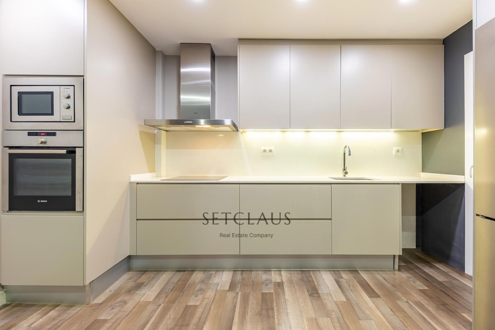 Comprar Spacious apartment with double balcony and parking in Sarrià foto 10