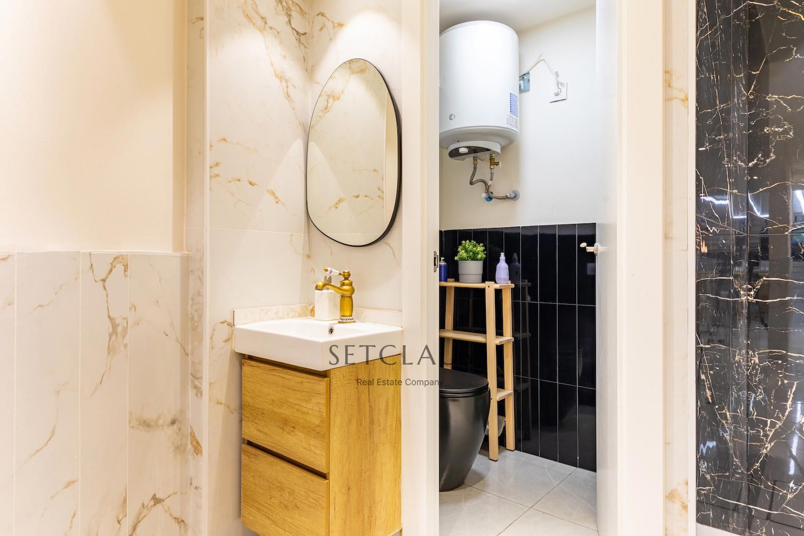 Comprar Centro de estética en dos plantas, reformado y con licencia vigente en l’Eixample foto 7