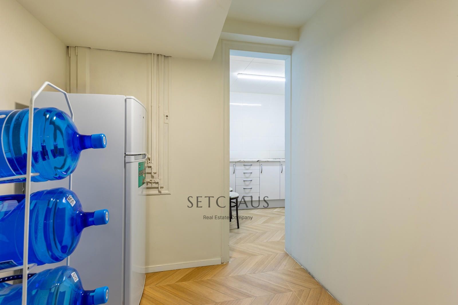 Comprar Centro de estética en dos plantas, reformado y con licencia vigente en l’Eixample foto 24