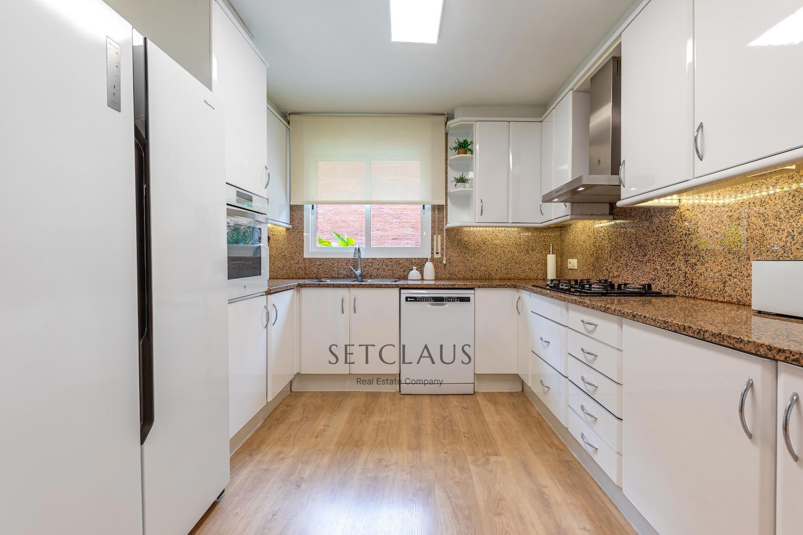 Inmueble Exclusive detached villa in El Masnou with saltwater pool and southwest orientation, just minutes from the sea foto 21