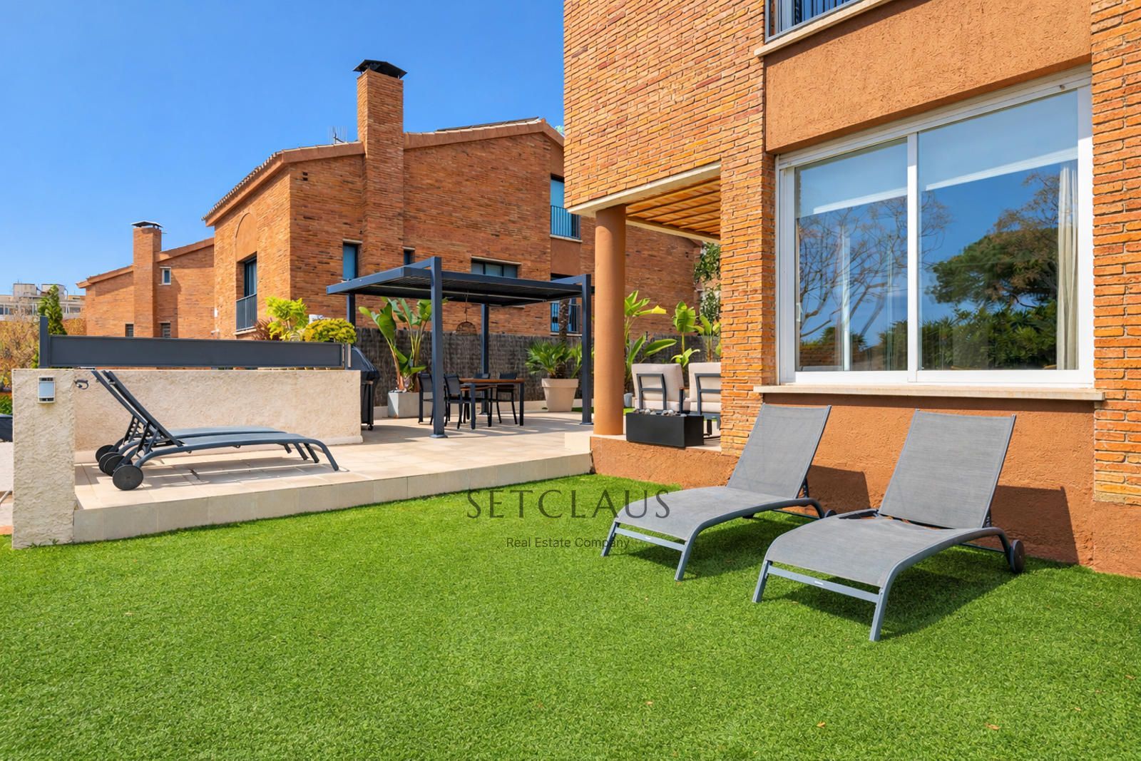 Inmueble Exclusive detached villa in El Masnou with saltwater pool and southwest orientation, just minutes from the sea foto 54