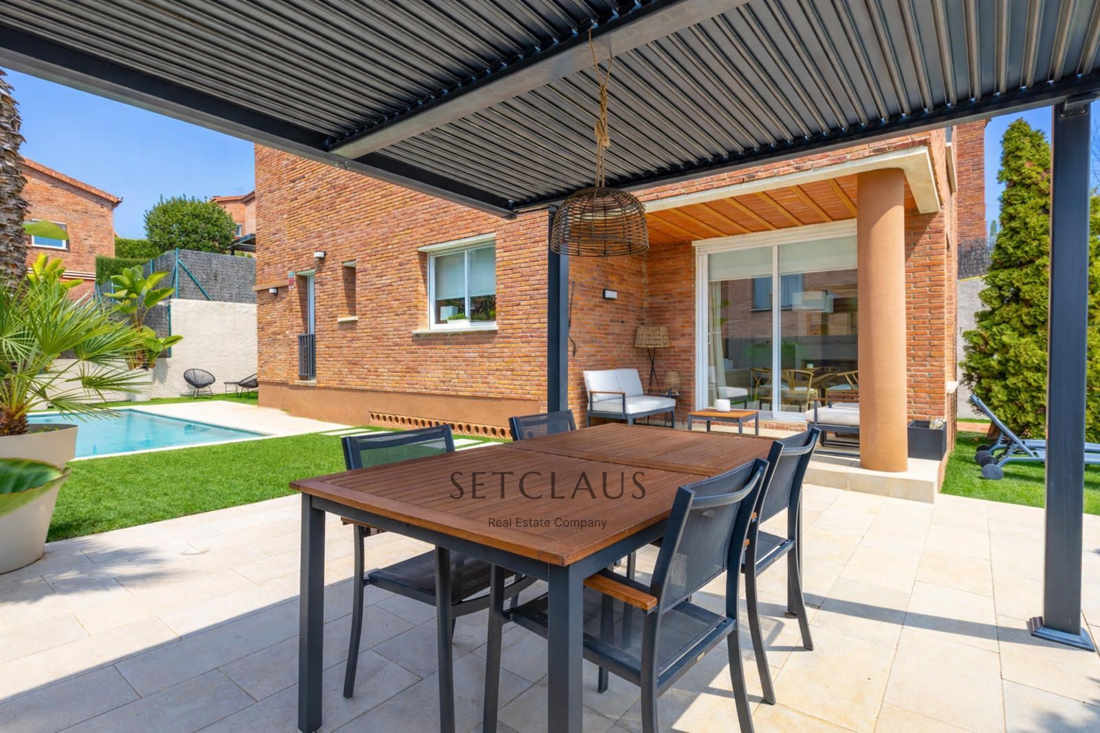 Inmueble Exclusive detached villa in El Masnou with saltwater pool and southwest orientation, just minutes from the sea foto 17