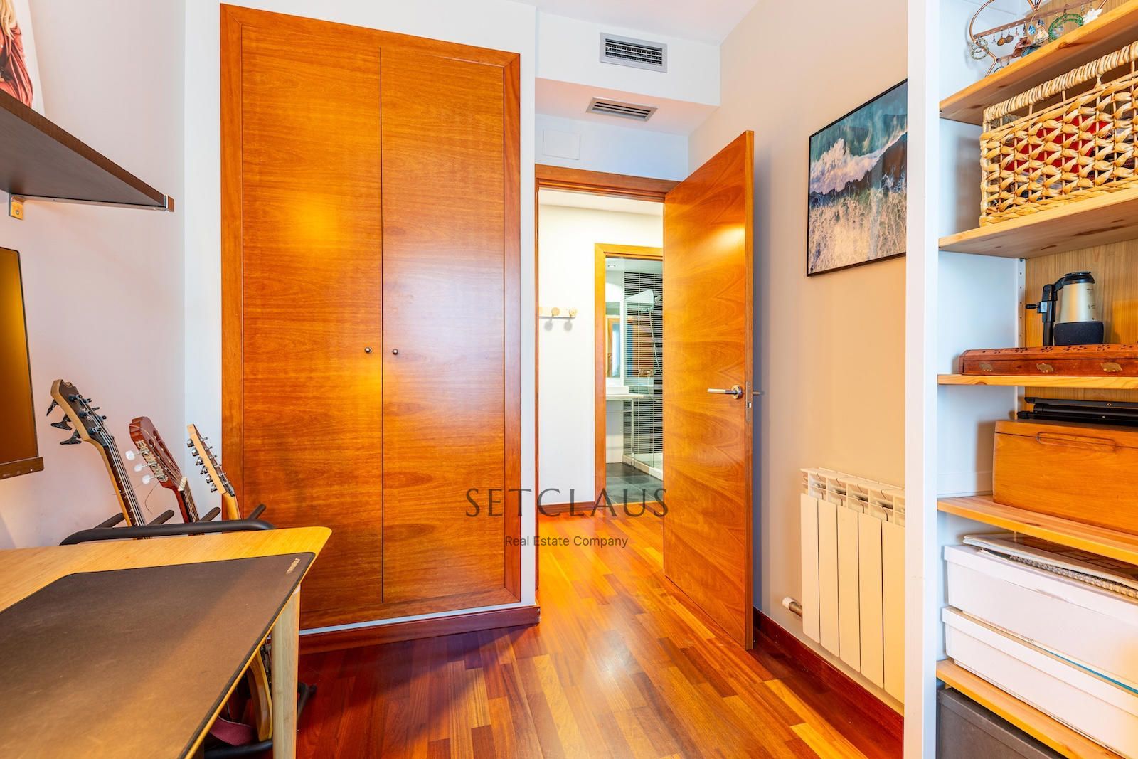 Comprar Planta baja con terraza y vistas al mar en finca con piscina en Teià foto 25