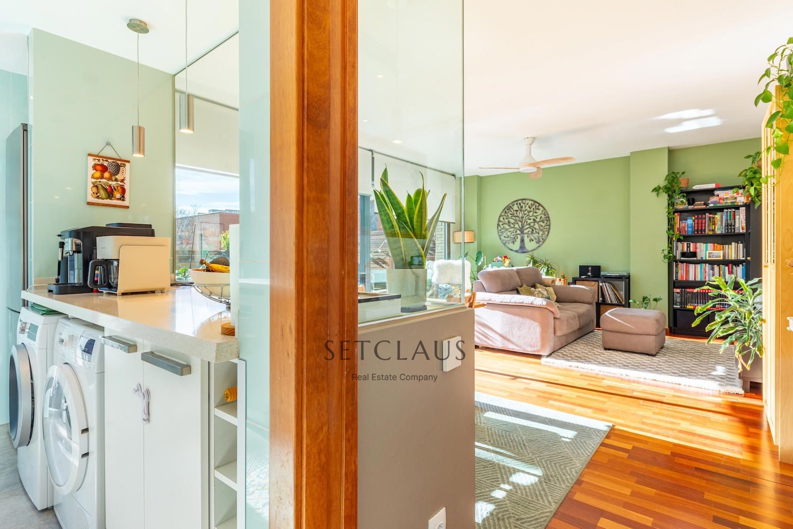 Comprar Planta baja con terraza y vistas al mar en finca con piscina en Teià foto 13