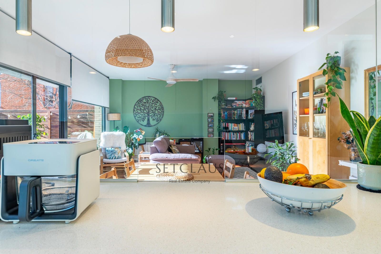 Comprar Planta baja con terraza y vistas al mar en finca con piscina en Teià foto 14