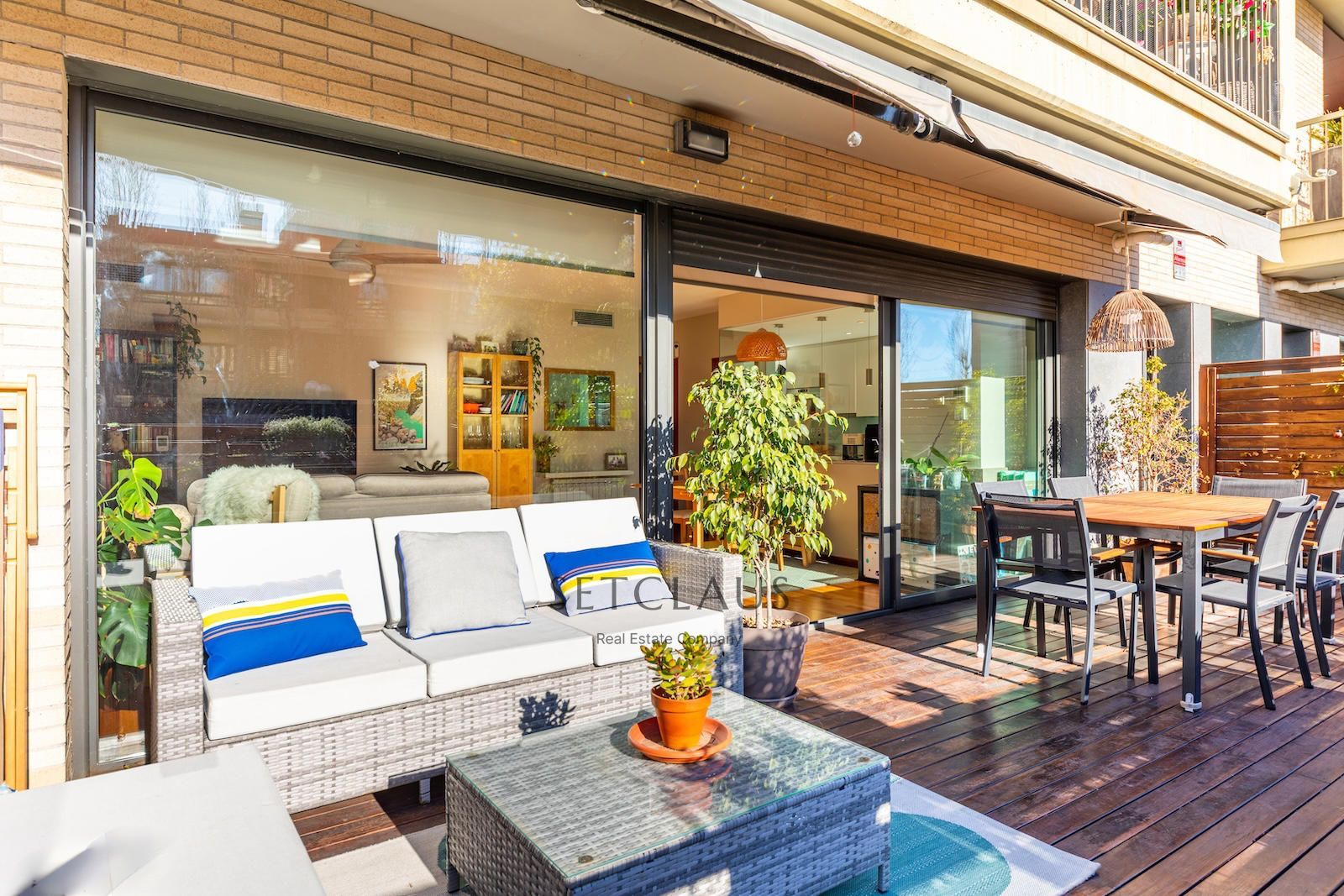 Comprar Planta baja con terraza y vistas al mar en finca con piscina en Teià foto 4