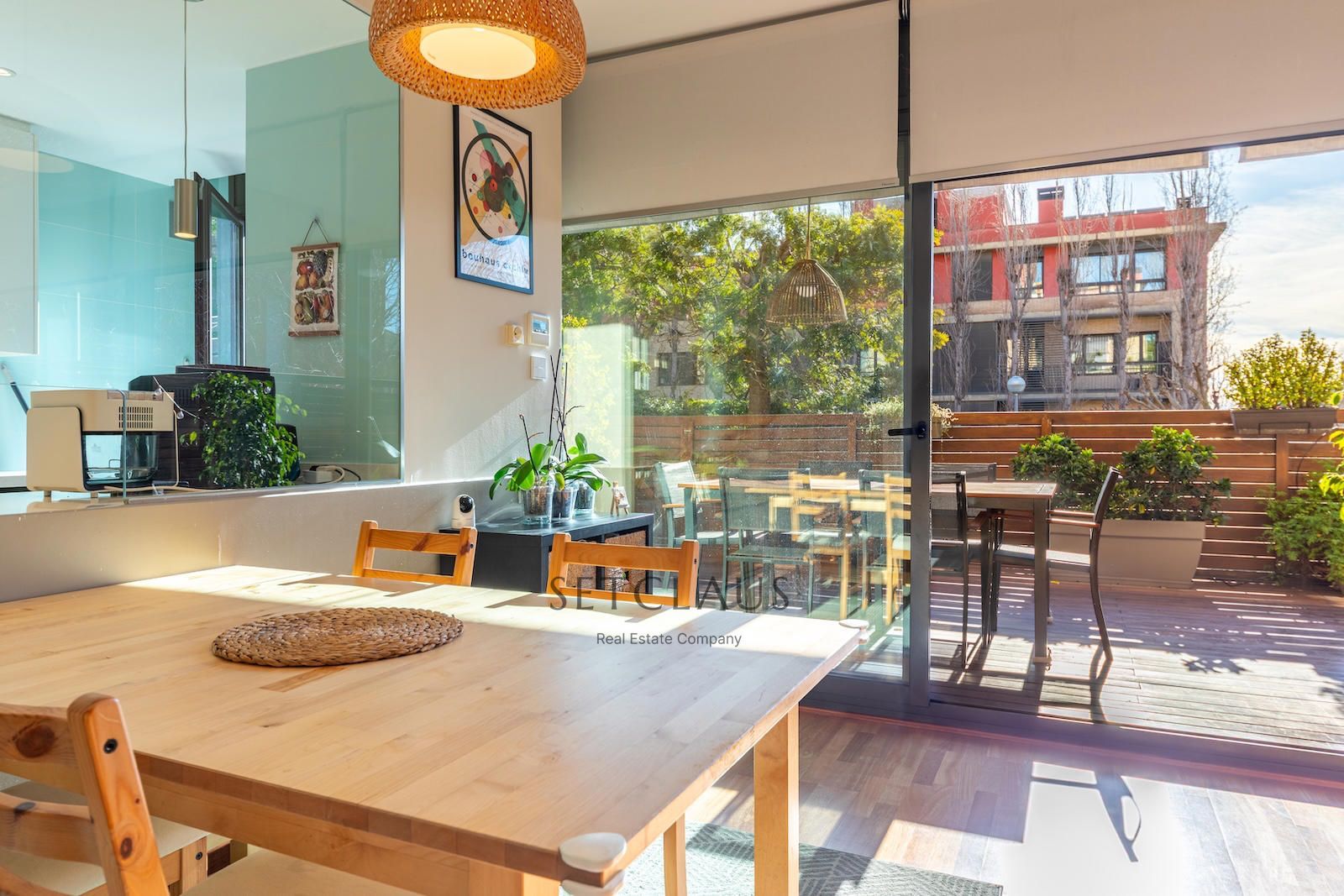 Comprar Planta baja con terraza y vistas al mar en finca con piscina en Teià foto 10