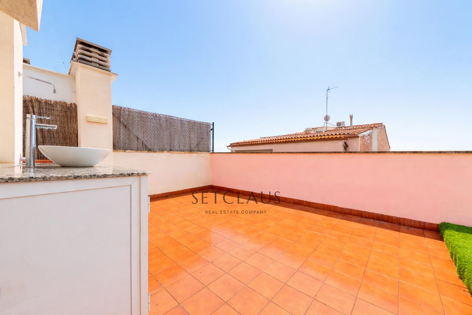 Inmueble Ático dúplex con vistas al mar y terraza solárium en El Masnou centro foto 7
