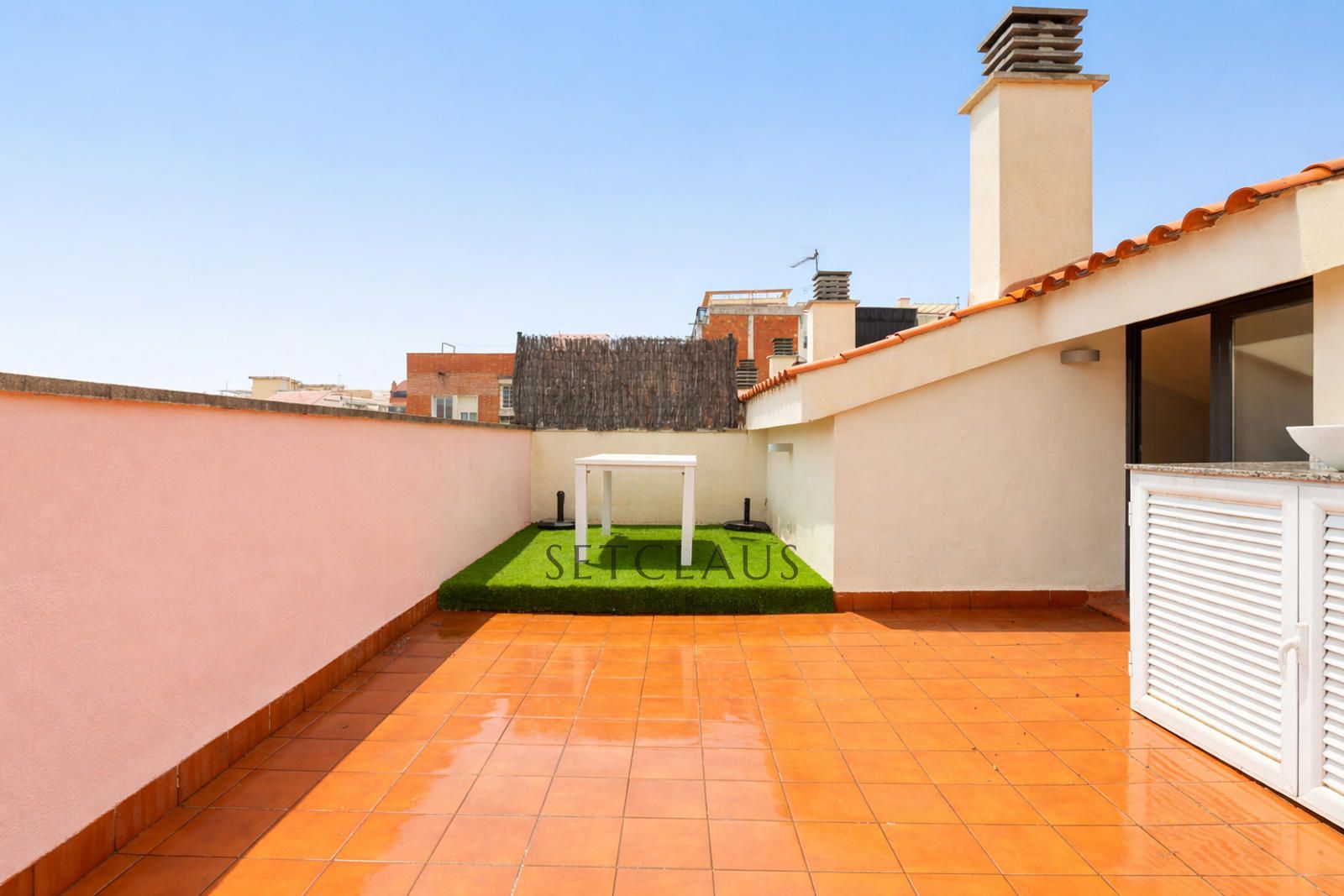 Inmueble Ático dúplex con vistas al mar y terraza solárium en El Masnou centro foto 8