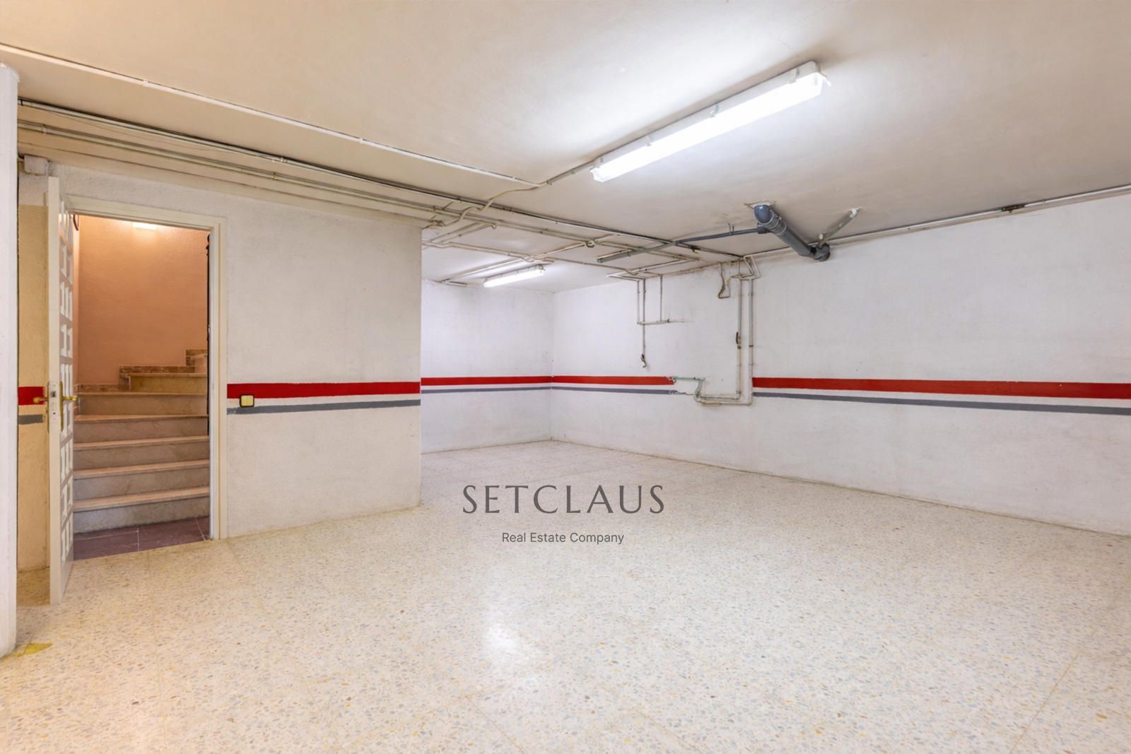 Comprar Chalet independiente con 6 habitaciones y jardín privado en Teià foto 38