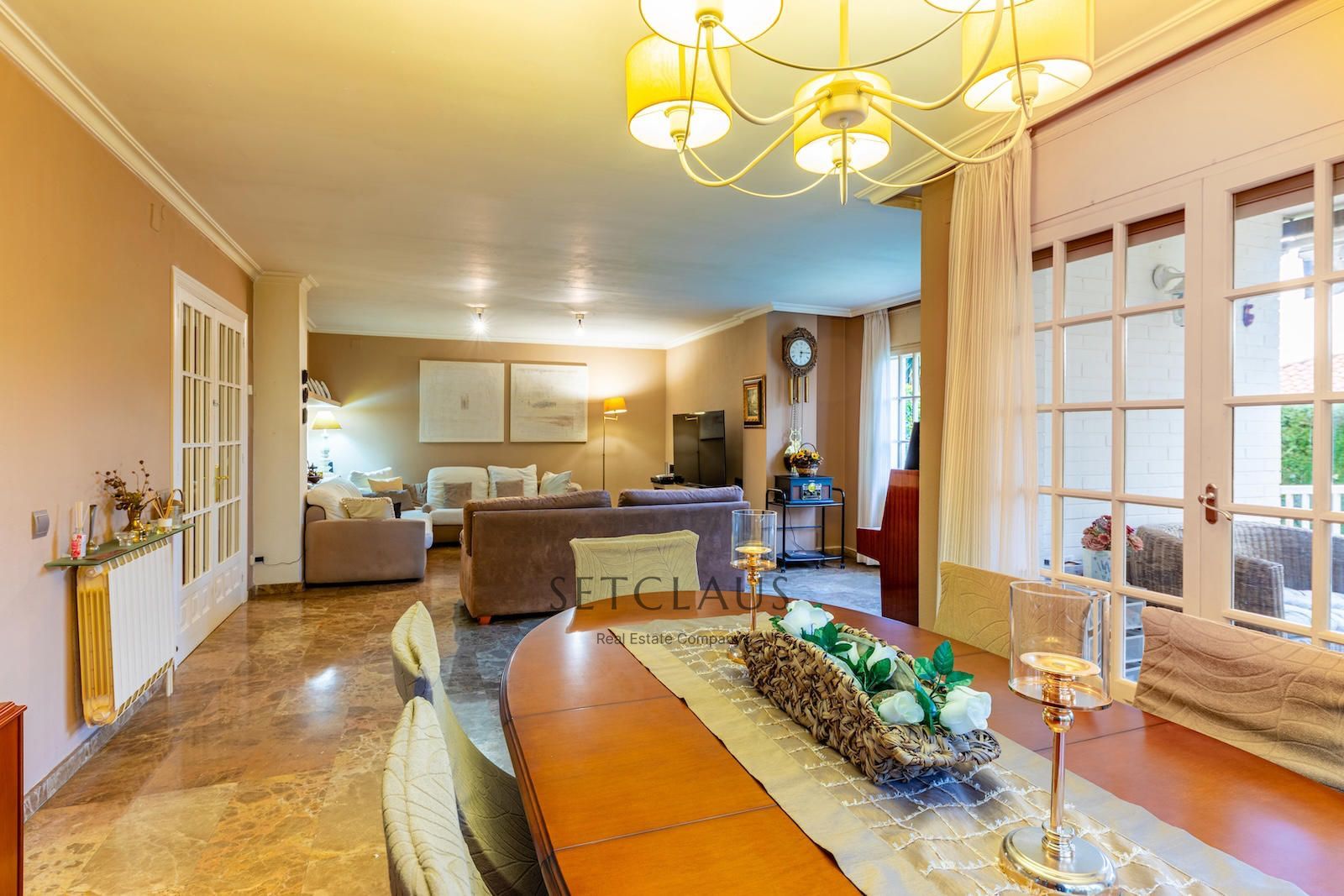 Comprar Chalet independiente con 6 habitaciones y jardín privado en Teià foto 14