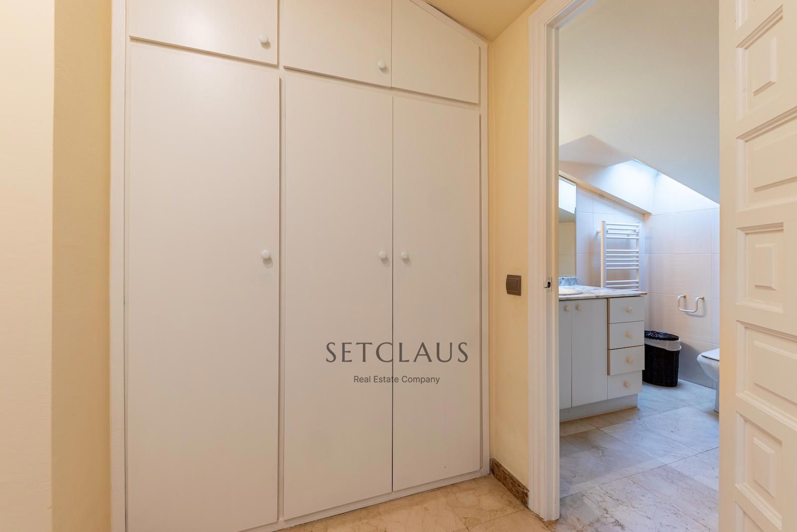 Comprar Chalet independiente con 6 habitaciones y jardín privado en Teià foto 25