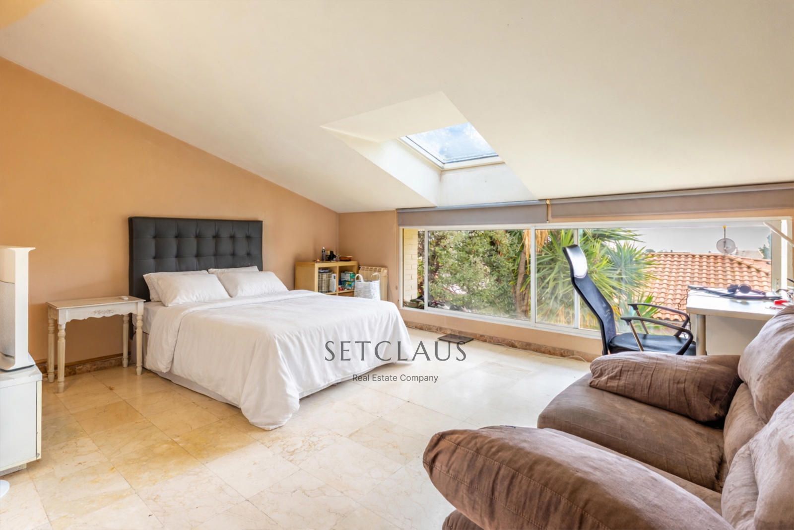 Comprar Chalet independiente con 6 habitaciones y jardín privado en Teià foto 30