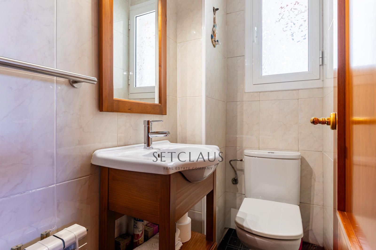 Comprar Dúplex en segunda línea de mar con vistas panorámicas y 2 plazas de garaje en Premià de Mar. foto 34