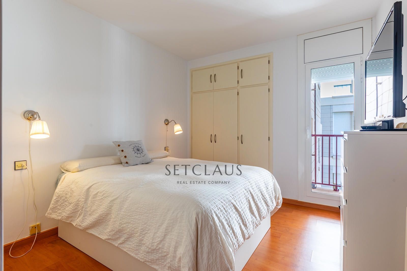 Comprar Dúplex en segunda línea de mar con vistas panorámicas y 2 plazas de garaje en Premià de Mar. foto 25