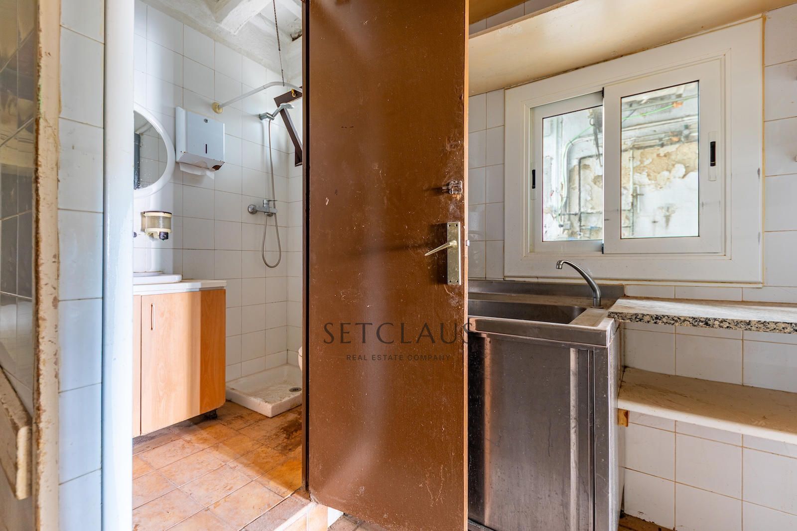 Comprar Local Comercial en el centro de Alella foto 6