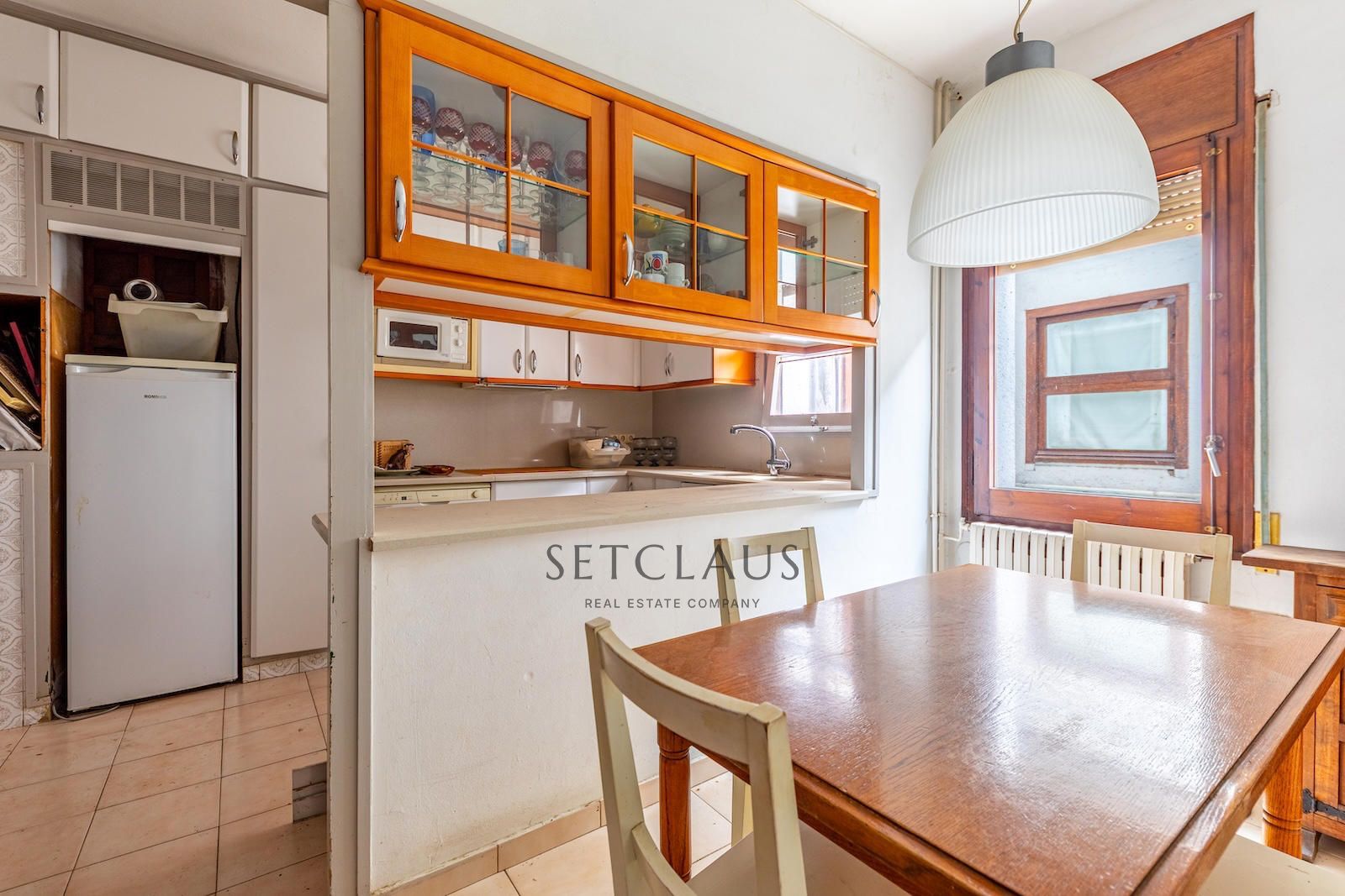 Inmueble Propiedad única en la Plaza del Ayuntamiento de Alella con dos terrazas privadas foto 13