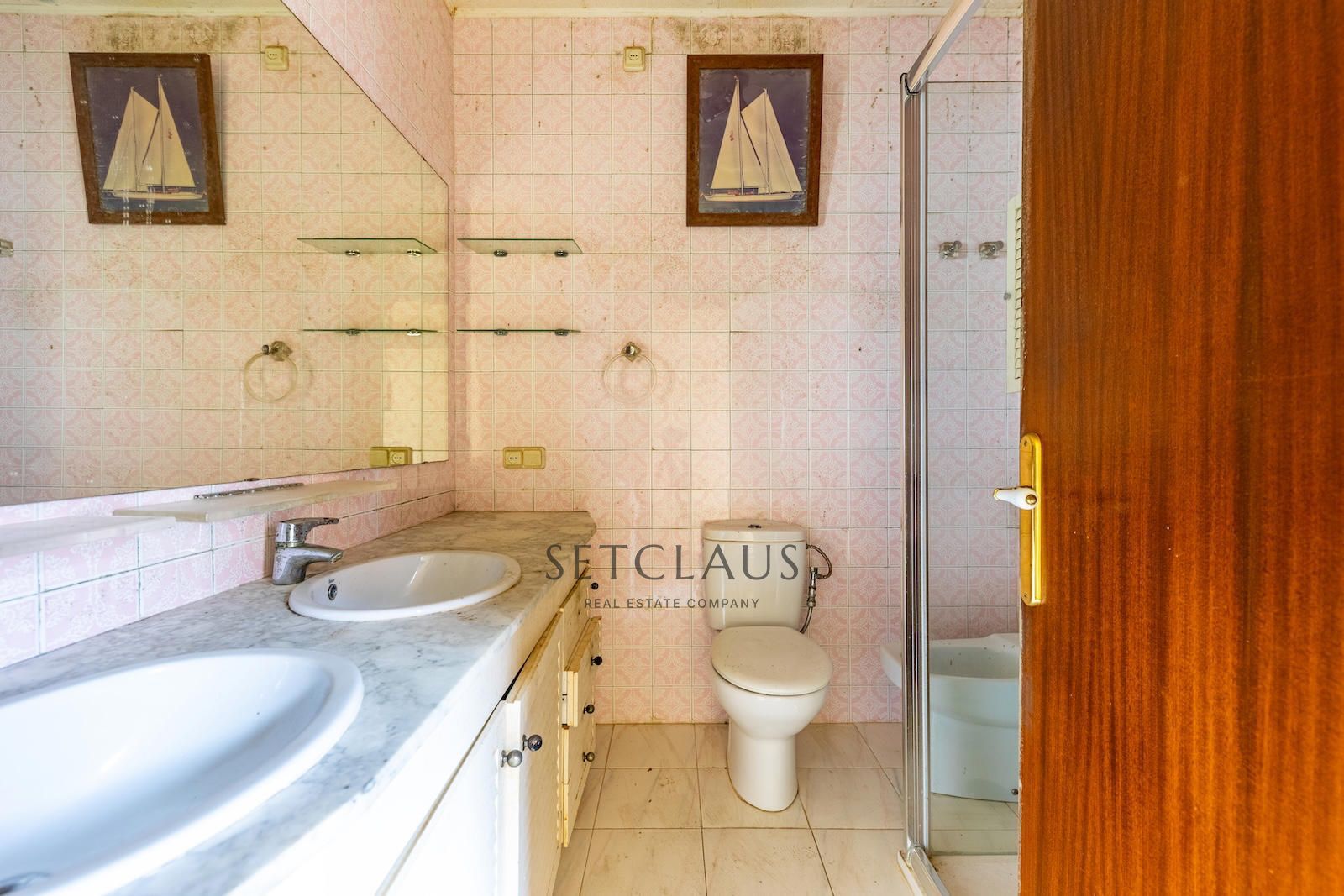 Inmueble Propiedad única en la Plaza del Ayuntamiento de Alella con dos terrazas privadas foto 28