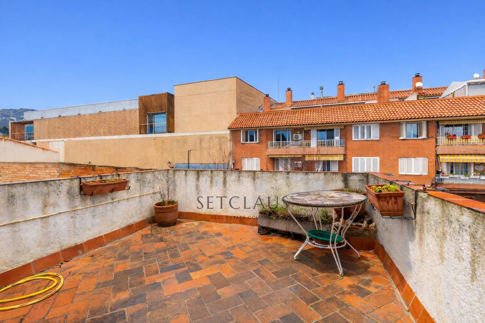 Inmueble Propiedad única en la Plaza del Ayuntamiento de Alella con dos terrazas privadas foto 26