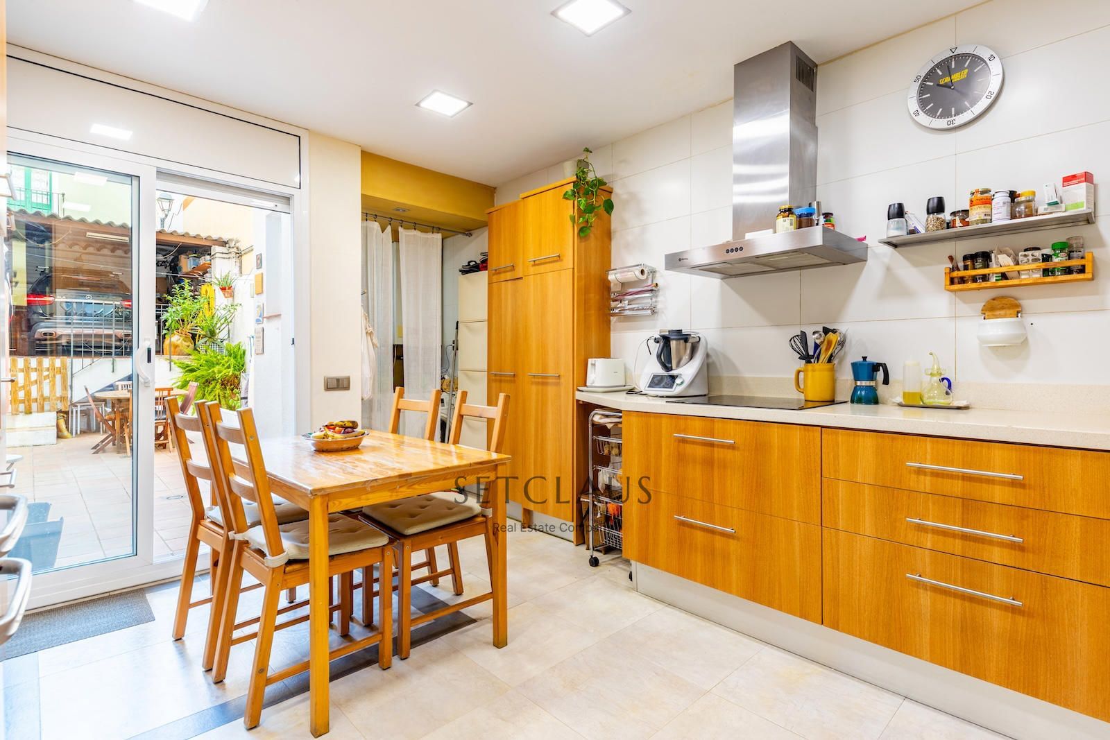 Comprar Adosada en primera línea de mar con vistas panorámicas y parking en El Masnou foto 11