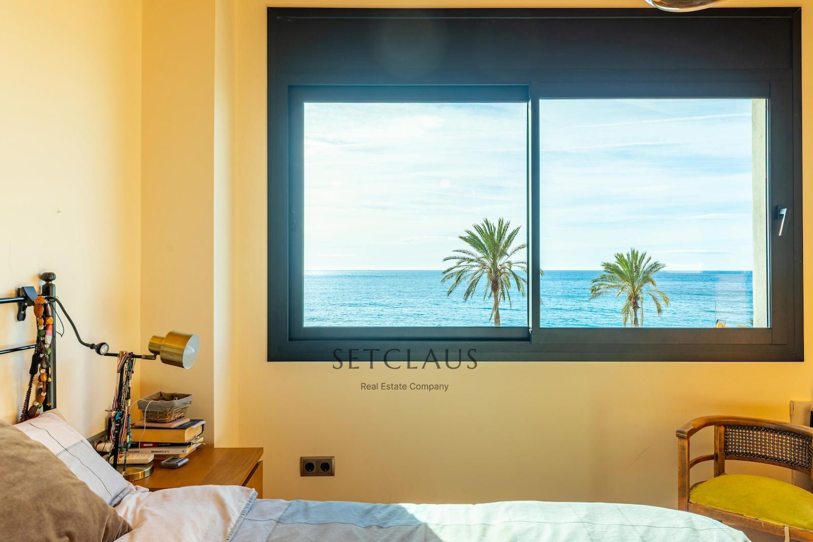 Comprar Adosada en primera línea de mar con vistas panorámicas y parking en El Masnou foto 25