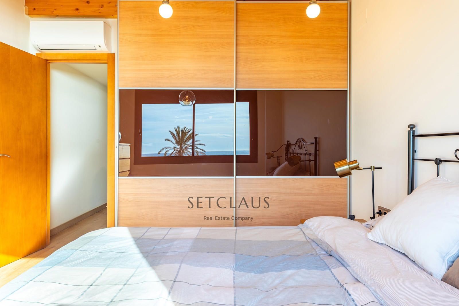 Comprar Adosada en primera línea de mar con vistas panorámicas y parking en El Masnou foto 26