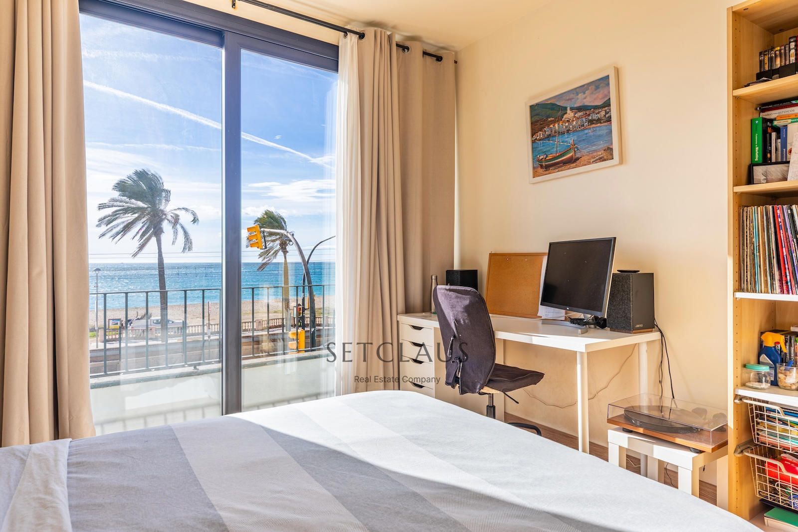 Comprar Adosada en primera línea de mar con vistas panorámicas y parking en El Masnou foto 32